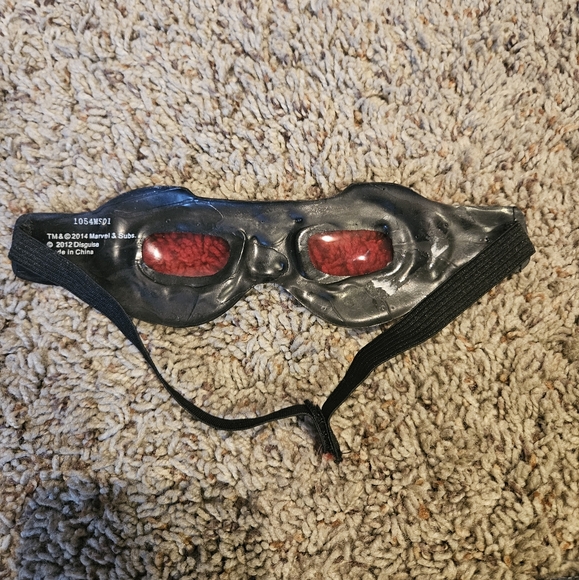 Falcon (Captian America) Costume, Size Small - Picture 5 of 7